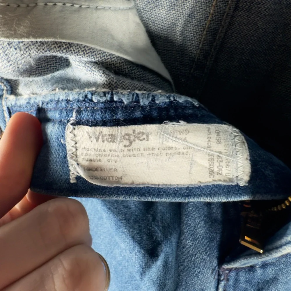 Vintage Wrangler Mens Cut Off Denim Shorts Blue Medium Wash Made in USA 34 Waist